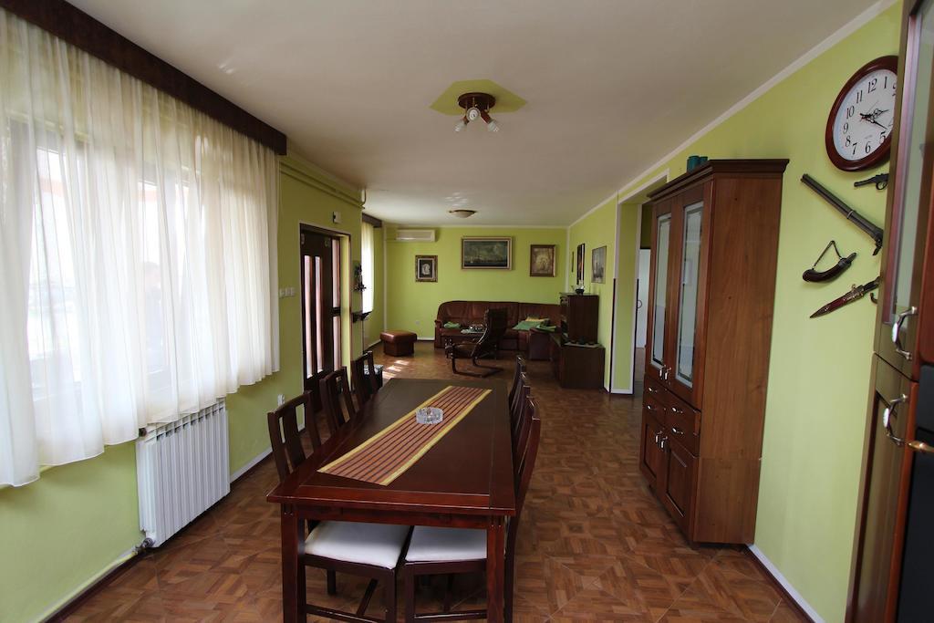 Apartment Ari روفينج الغرفة الصورة