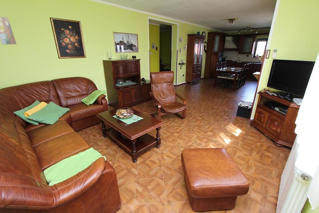 Apartment Ari روفينج الغرفة الصورة