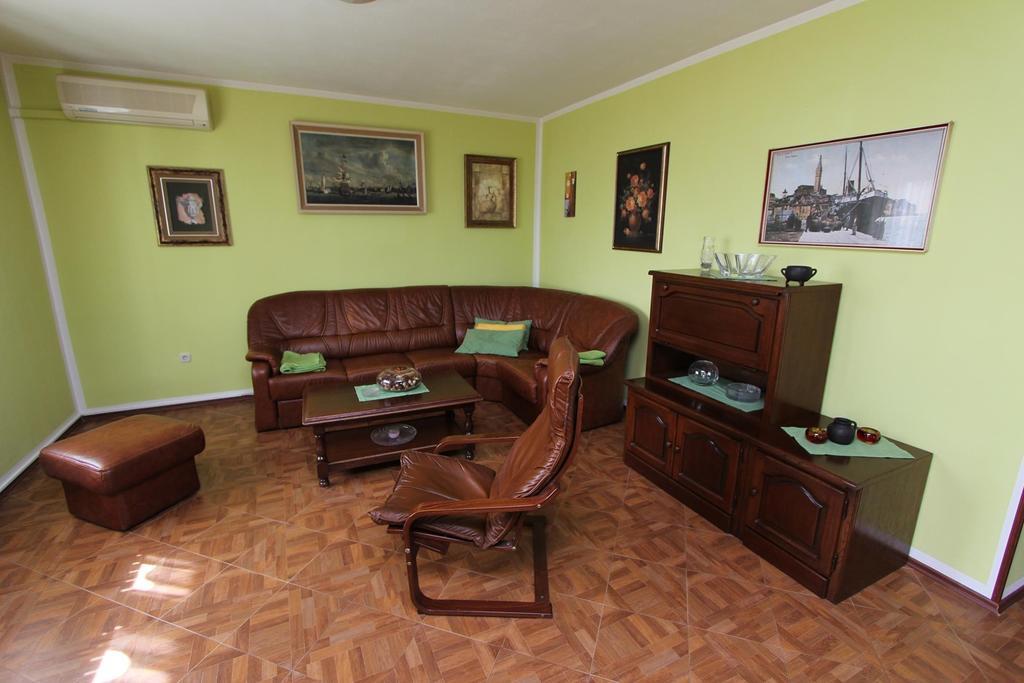 Apartment Ari روفينج المظهر الخارجي الصورة